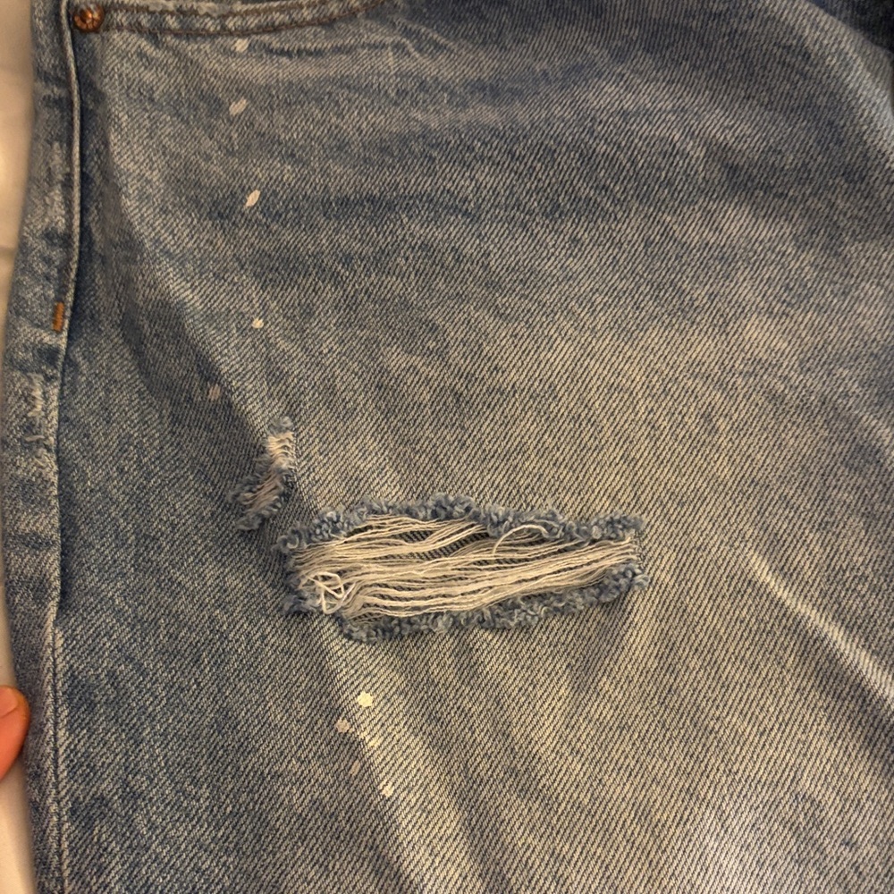 Express Distressed Light Blue Cropped Jeans - Picture 9 of 9